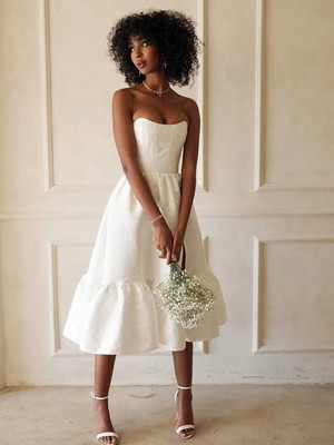 Vestido de noiva minimalista midi casamento civil