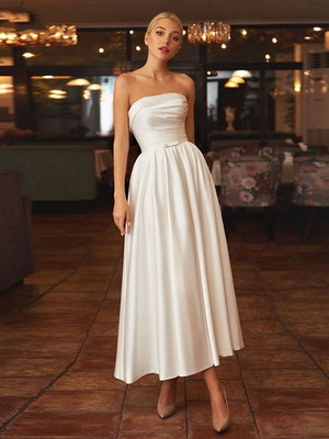 Vestido de noiva minimalista midi casamento civil
