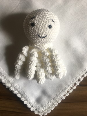 Kit presente bebê com fralda e polvo de crochê