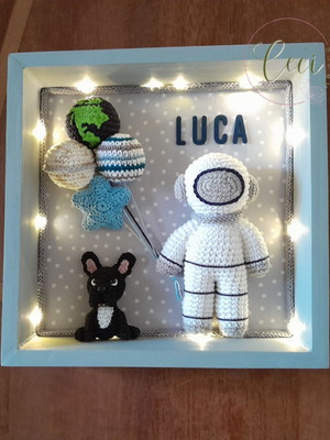 Porta maternidade quadro astroanauta com led e pet