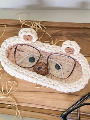 Porta óculos em crochê ursinho fio de malha