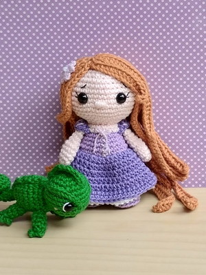 Rapunzel e pascal ( enrolados) amigurumi ** pronta entrega