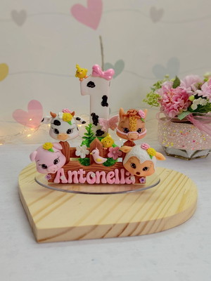 Vela de biscuit personalizada tema fazendinha