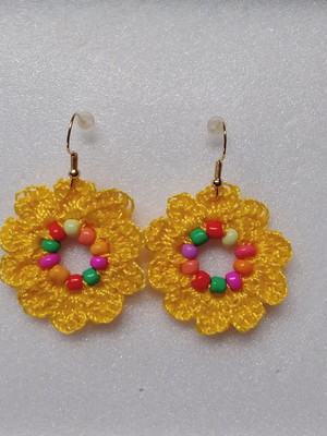 Brinco flor de crochê
