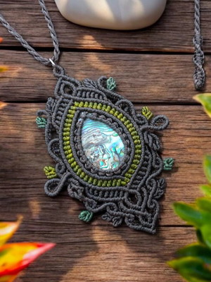 Colar com abalone