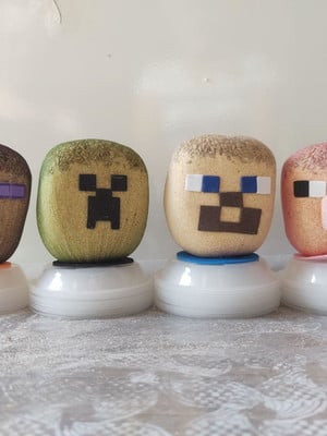 Minecraft mini ecológico brinde cresce grama