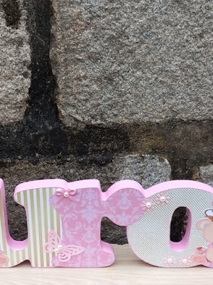 Aurora - ursinha princesa - nome em mdf personalizado