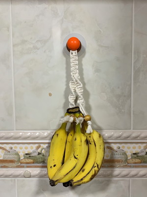Suporte de bananas de macramê