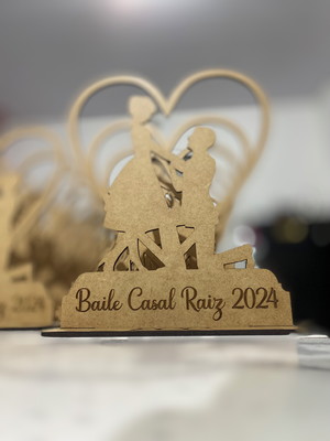 Centro de mesa baile de casal mdf cru personalizado