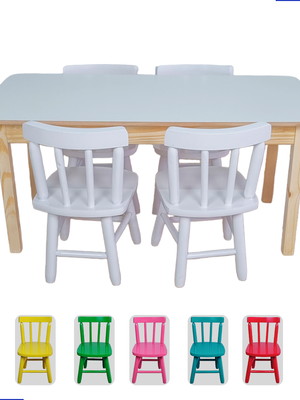 Mesa infantil de madeira maciça com 4 cadeiras resistente