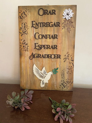 Placa decorativa orar, confiar, agradecer
