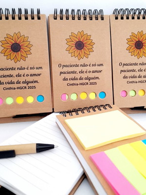Bloco de anotações com autoadesivos personalizado