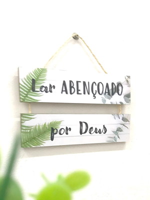 Enfeite plaquinha frase decorativa com corda lar abençoada
