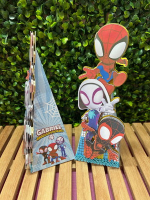 Pirâmide spidey e seus amigos