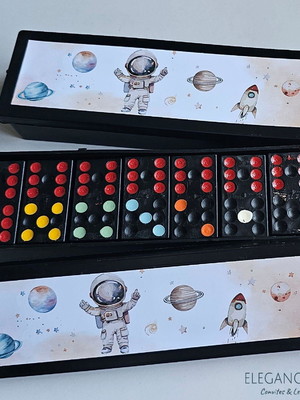 Dominó astronauta aquarela