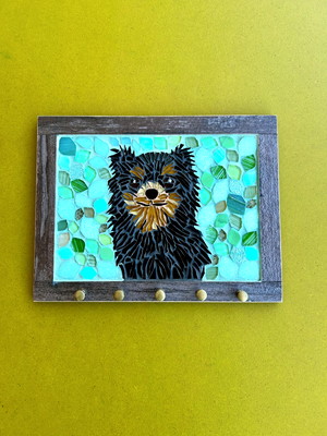 Porta chaves em mosaico pet
