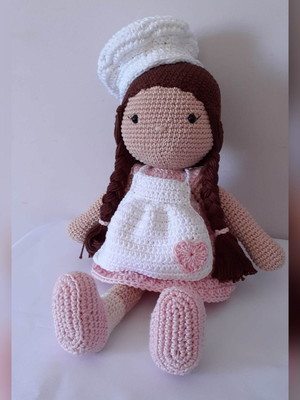 Boneca helena confeiteira amigurumi