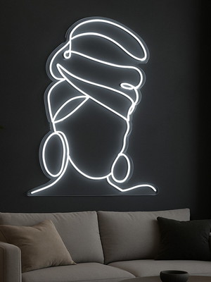 Quadro de led mulher com turbante e brinco 21x30cm