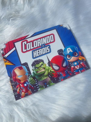 Livro de colorir "colorindo herois"