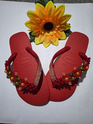 Chinelos havaianas top decorado