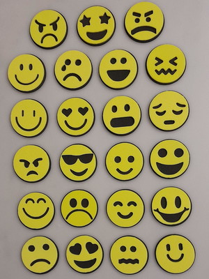 50 aplique emoji em eva