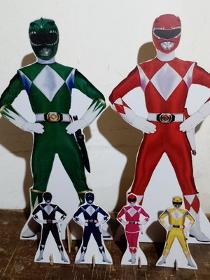 Display de chão power rangers 6 peças