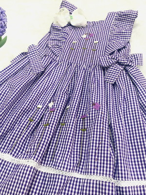 Vestido-bordado a mão- 4 anos