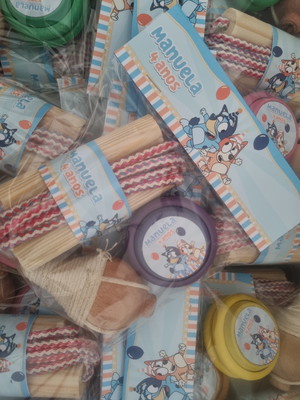 Kit pião, corda, ioiô bluey