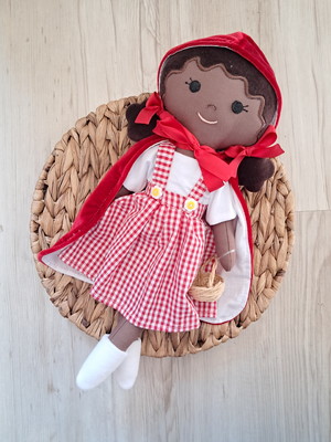 Boneca de pano chapeuzinho vermelho