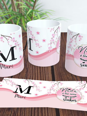 Caneca de porcelana personalizada com nome