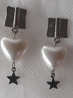 Brinco de perola de coração artesanal
