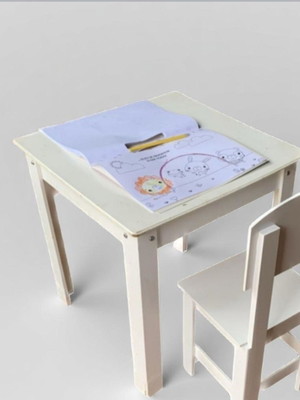 Mesa carteira infantil com cadeira mdf pintado.