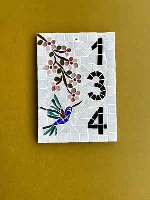 Número para apartamento em mosaico cerejeira e beija flor