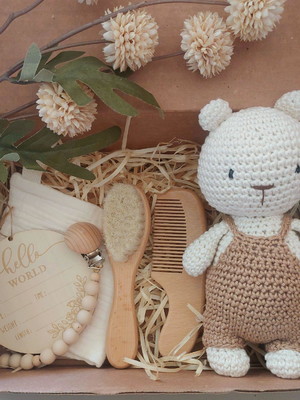Presente para bebê "box hello world""