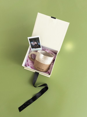 Caneca cupido personalizada 280ml + caixa + foto polaroid