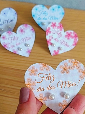 Tag com mini brinco