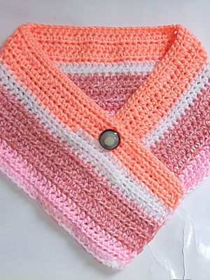 Cachecol em crochê rosa