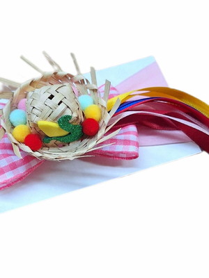 Faixa para bebê com laço e chapeuzinho junino, rosa xadrez