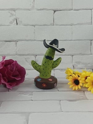 Cacto decorativo com sombrero c.3000