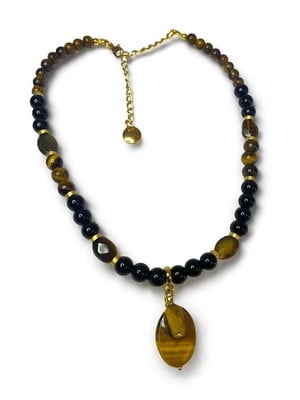 Choker olho de tigre com ônix e pingente banhado a ouro