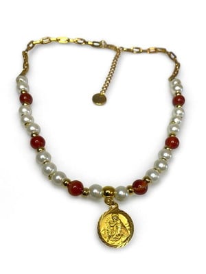 Colar cornalina com pérolas e pingente de santo antônio