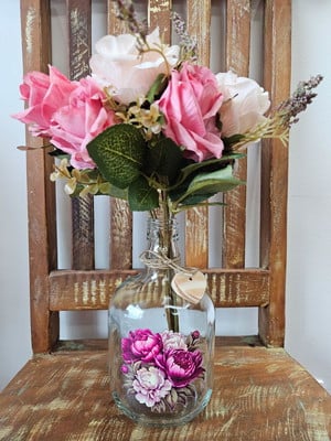 Garrafa com flores