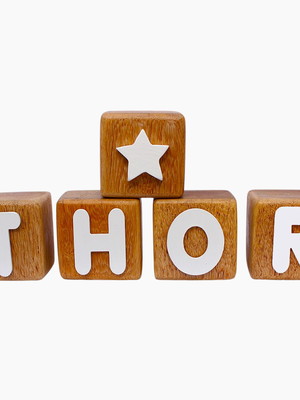 Cubos com letras do nome cubos de madeira nome thor