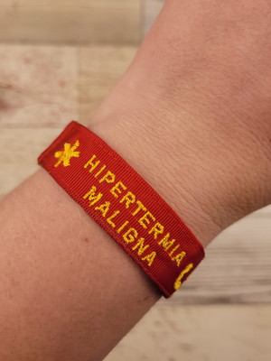 Pulseira de identificação com alerta médico