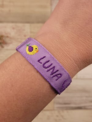 Pulseira de identificação com alerta médico - lilás