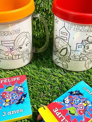 Caneca para colorir personalizada
