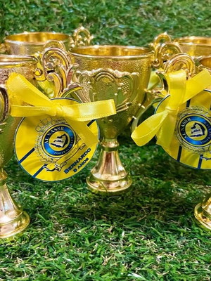 Troféu com tag personalizada futebol