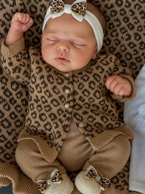 Saída de maternidade menina tricot oncinha luxo completa