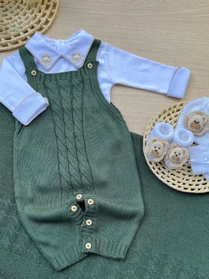Saída maternidade menino jardineira verde militar leão tricô