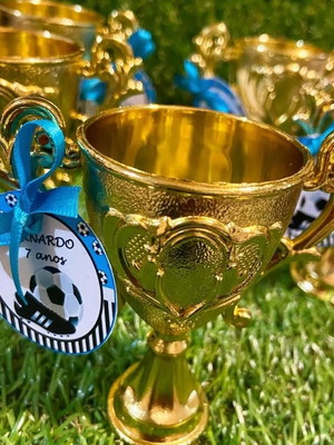 Troféu com tag personalizada futebol